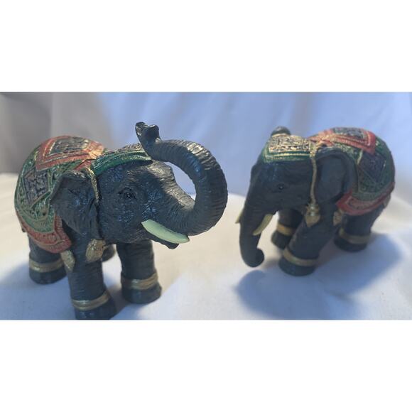 Decorative Resin Elephant Figurines set of Two - Picture 3 of 6